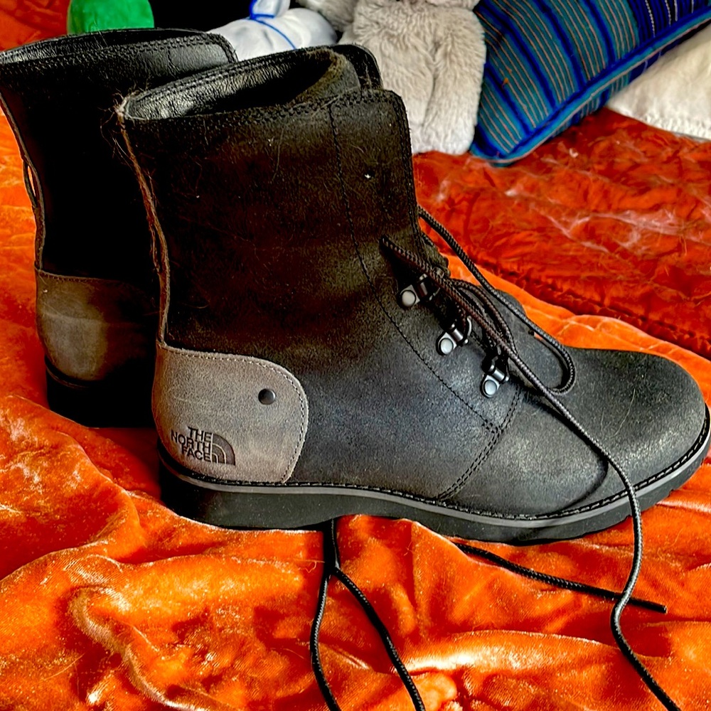 The North Face. Black Ballard Lace Boots.